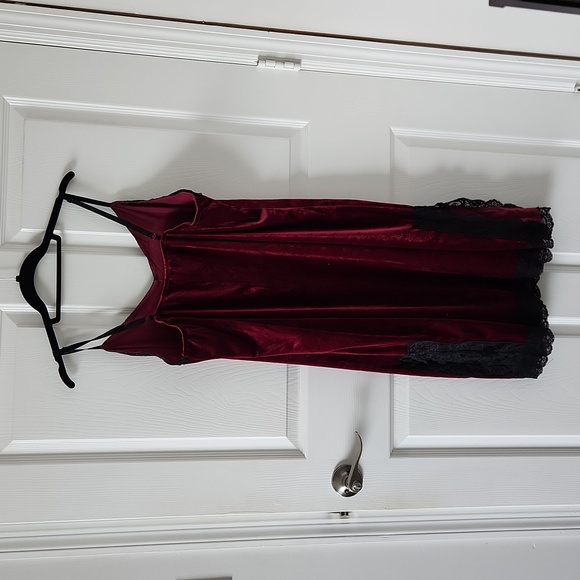 Wine Velvet Maxi Slip 1XL - Picture 3 of 3